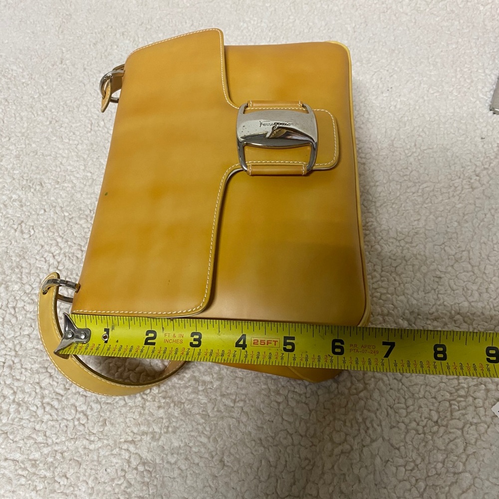 Vintage Salvatore Ferragamo Vara shoulder bag - Picture 15 of 15